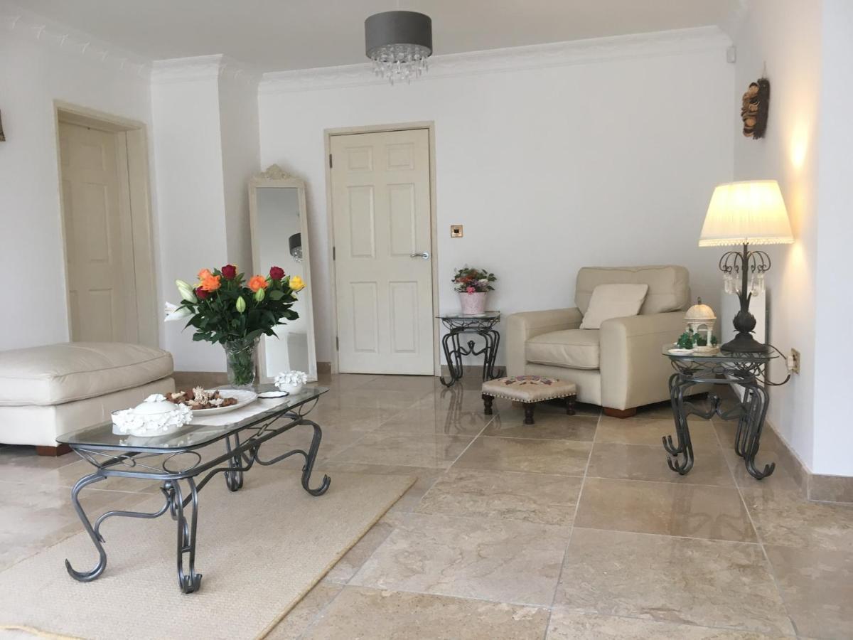 Rowan House Bed Breakfast Main House & Self Contained Self Catering Apartment Cymmer Dış mekan fotoğraf