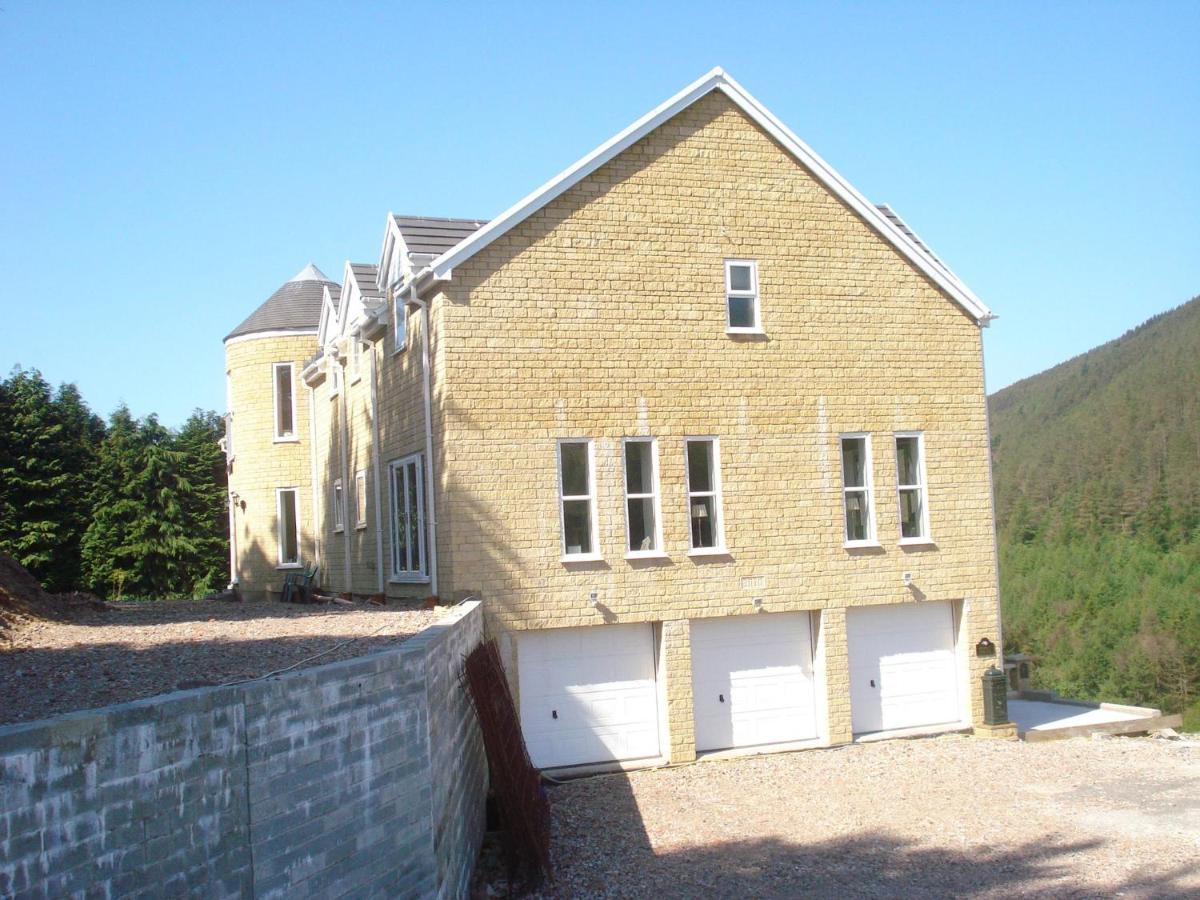 Rowan House Bed Breakfast Main House & Self Contained Self Catering Apartment Cymmer Dış mekan fotoğraf