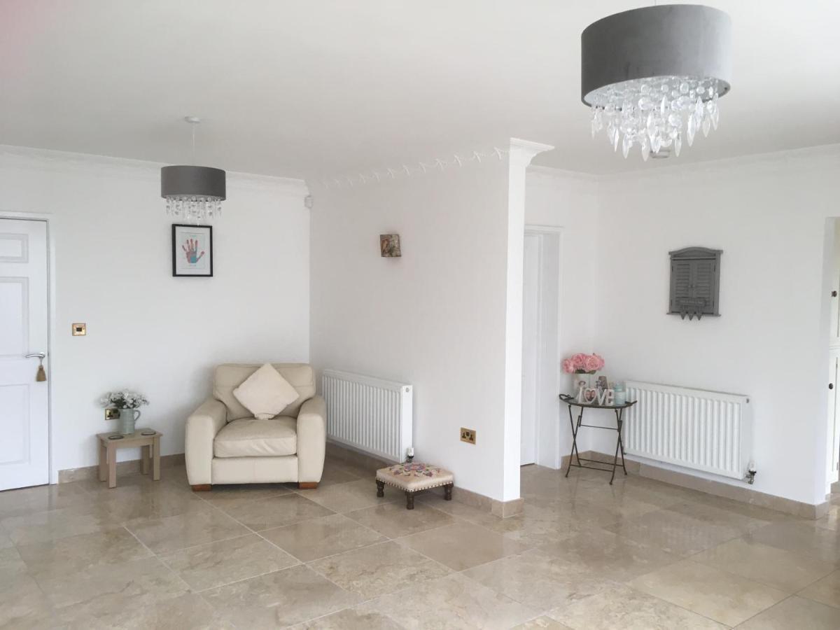 Rowan House Bed Breakfast Main House & Self Contained Self Catering Apartment Cymmer Dış mekan fotoğraf