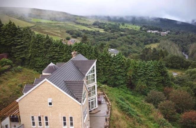 Rowan House Bed Breakfast Main House & Self Contained Self Catering Apartment Cymmer Dış mekan fotoğraf
